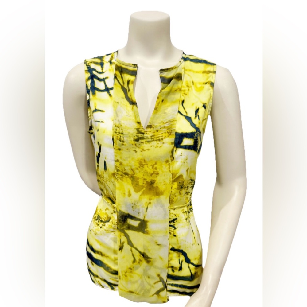 Simply Vera Vera Wang Yellow Abstract Sleeveless Blouse S